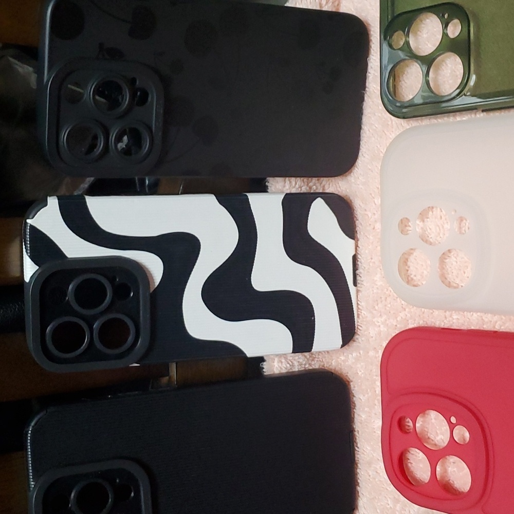 IPhone cases - Picture 5 of 5